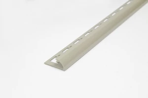 C íves porfestett világosszürke alumínium profil 8mmx2,7m