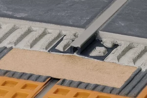 10mm-es szürke PVC dilatációs profil 10mmx2,5m