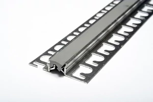 Szélestalpú vulkanizált világosszürke gumis (17mm széles) alumínium dilatációs profil 10mmx2,5m