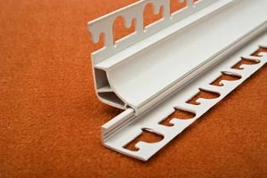 Higiéniai fehér beépíthető PVC profil 8mmx2,5m